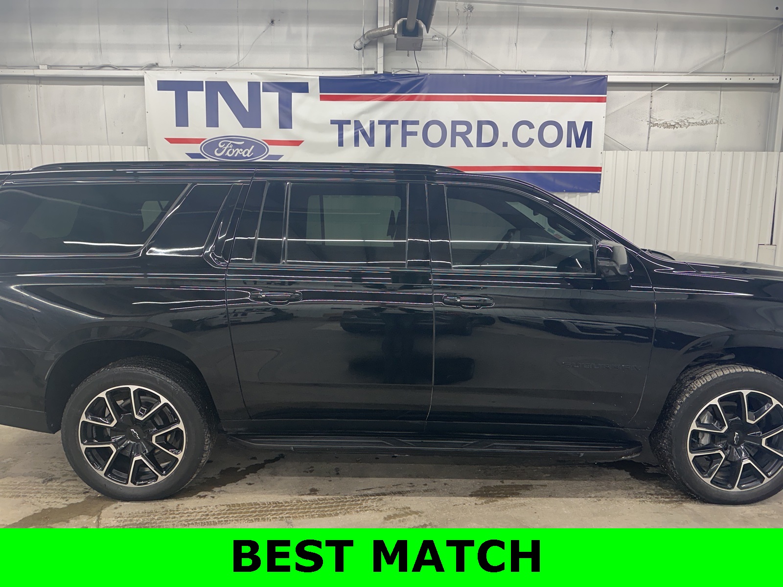 2024 Chevrolet Suburban RST's photo