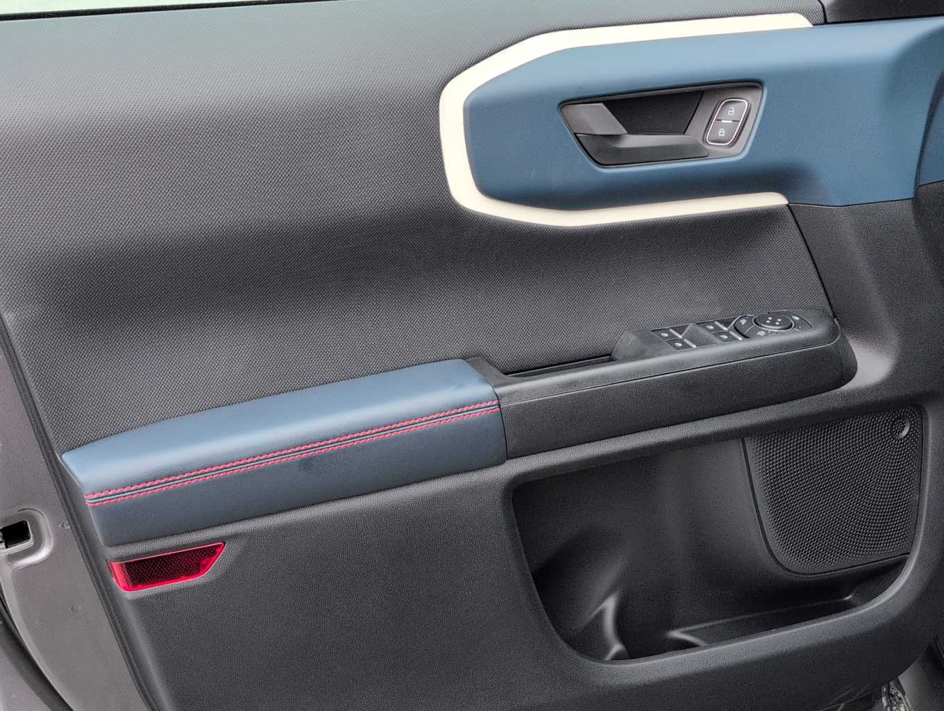 2025 Ford Bronco Sport Heritage photo 5