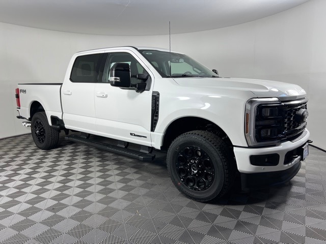 2025 Ford F-250 Lariat photo 3
