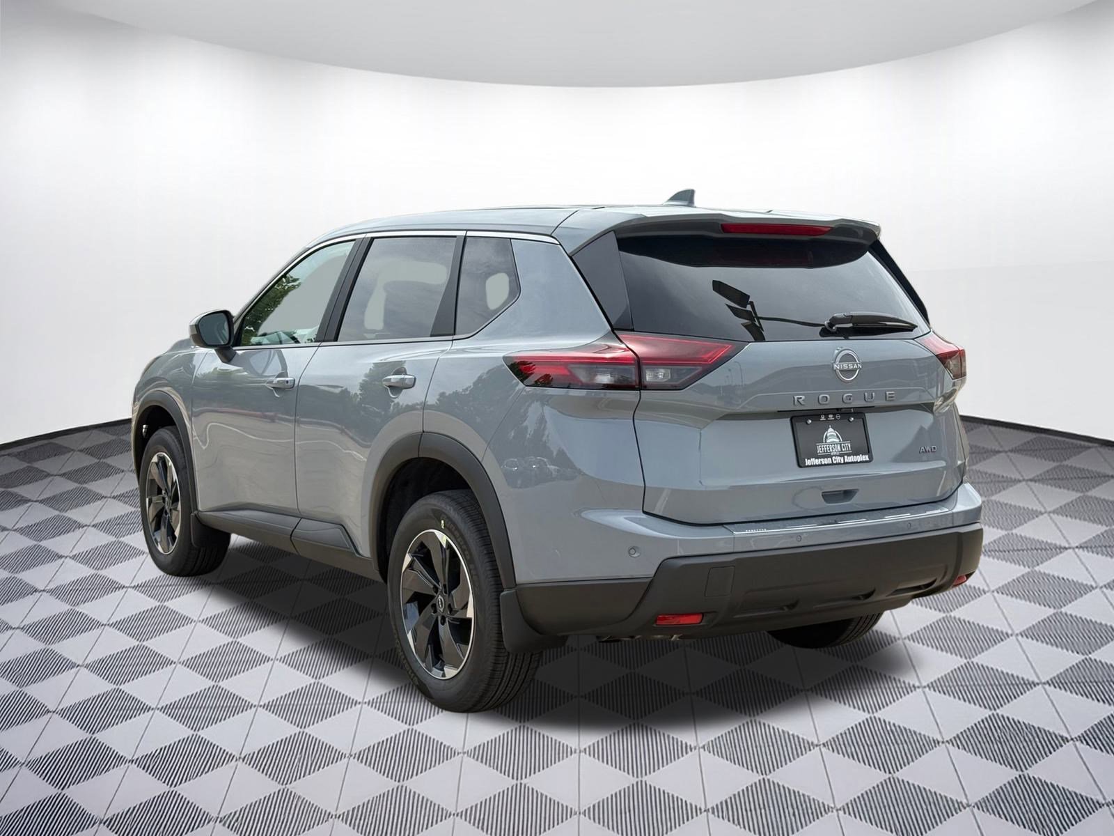 2026 Nissan Rogue SV photo 2