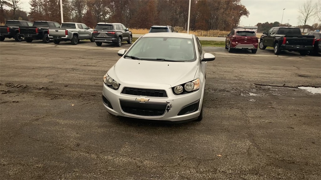 2015 Chevrolet Sonic LT photo 3