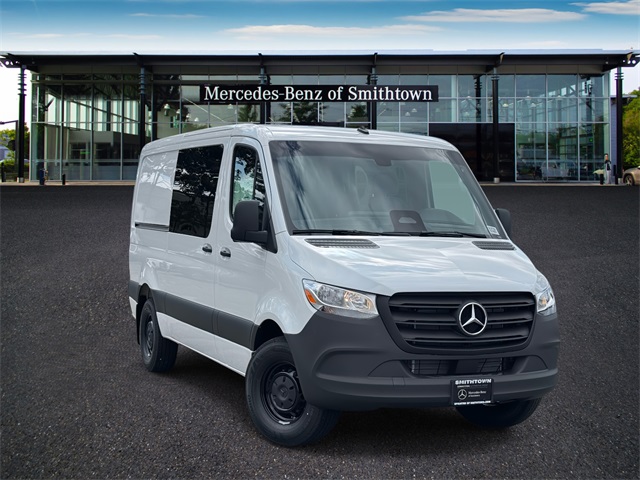 2025 Mercedes-Benz Sprinter Cargo Van Base's photo