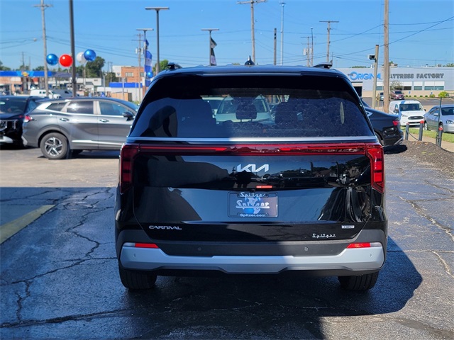 2026 Kia Carnival EX photo 3