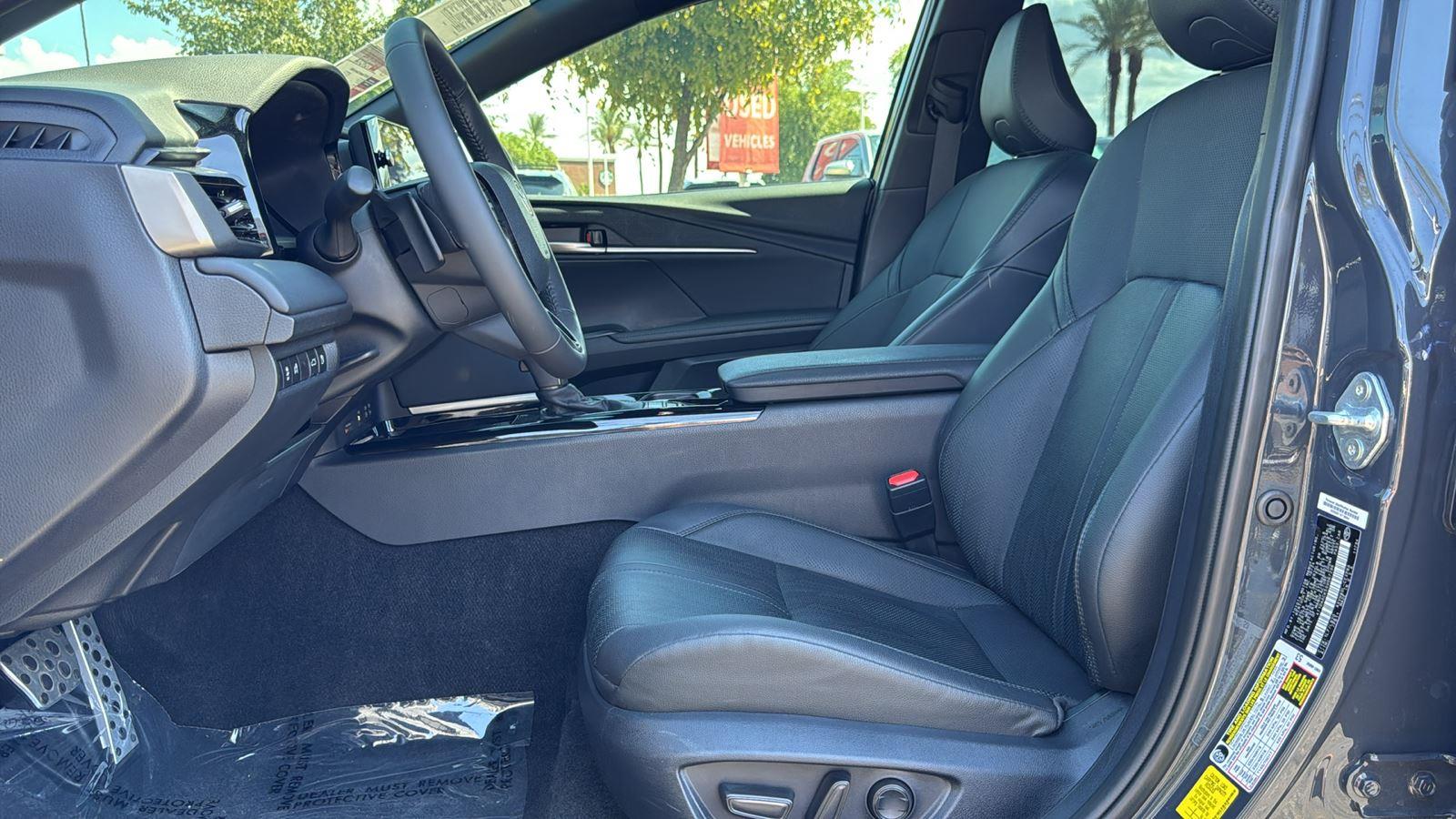 2025 Toyota Camry XSE photo 24