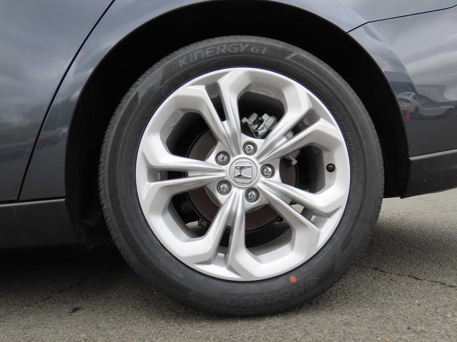 2025 Honda Accord LX photo 8
