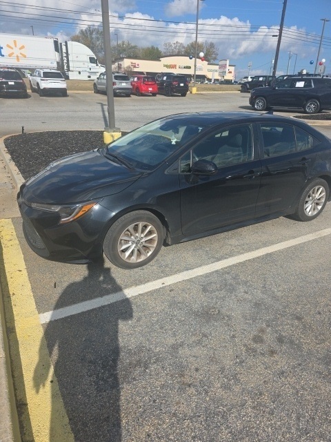 2022 Toyota Corolla LE's photo