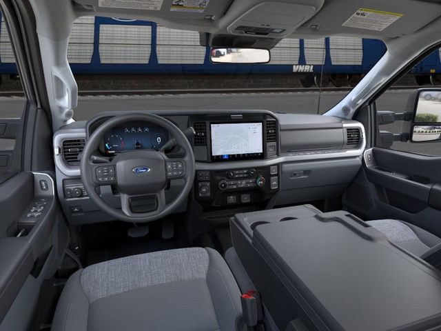 2026 Ford F-250 XLT photo 9