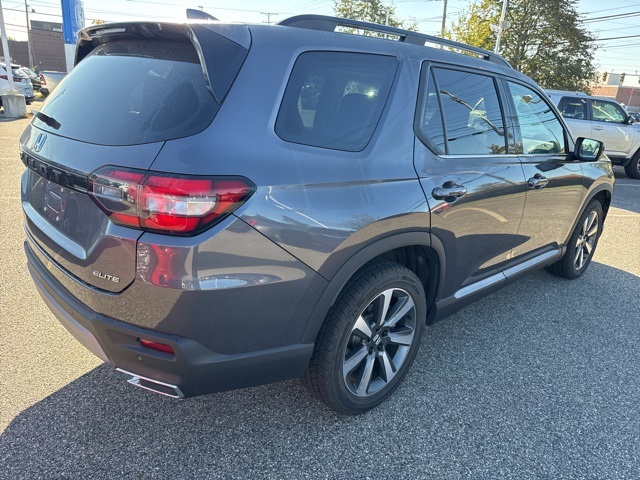2023 Honda Pilot Elite photo 6