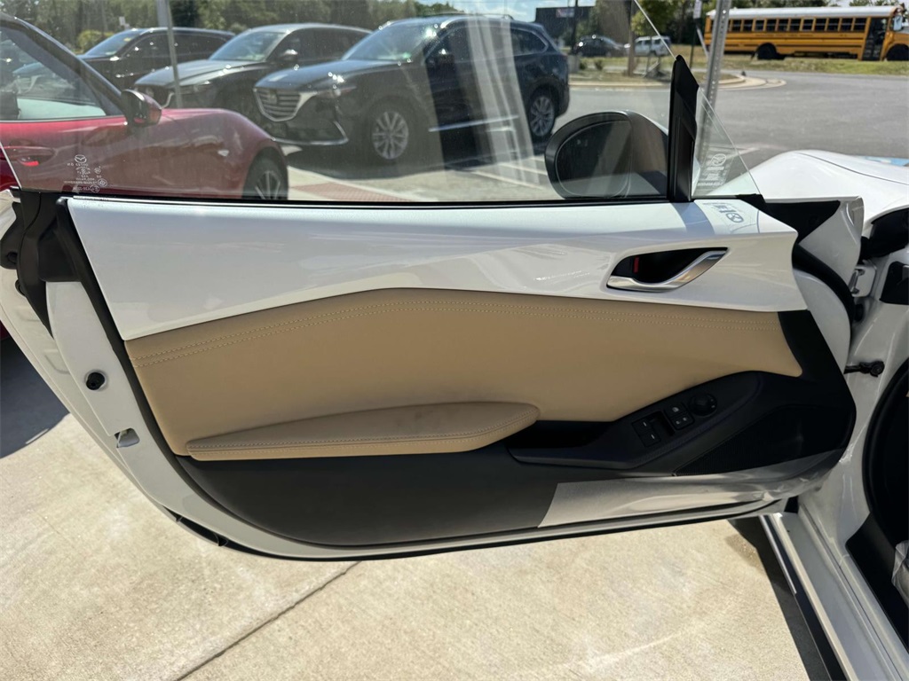 2025 Mazda MX-5 Miata Miata Grand Touring photo 27