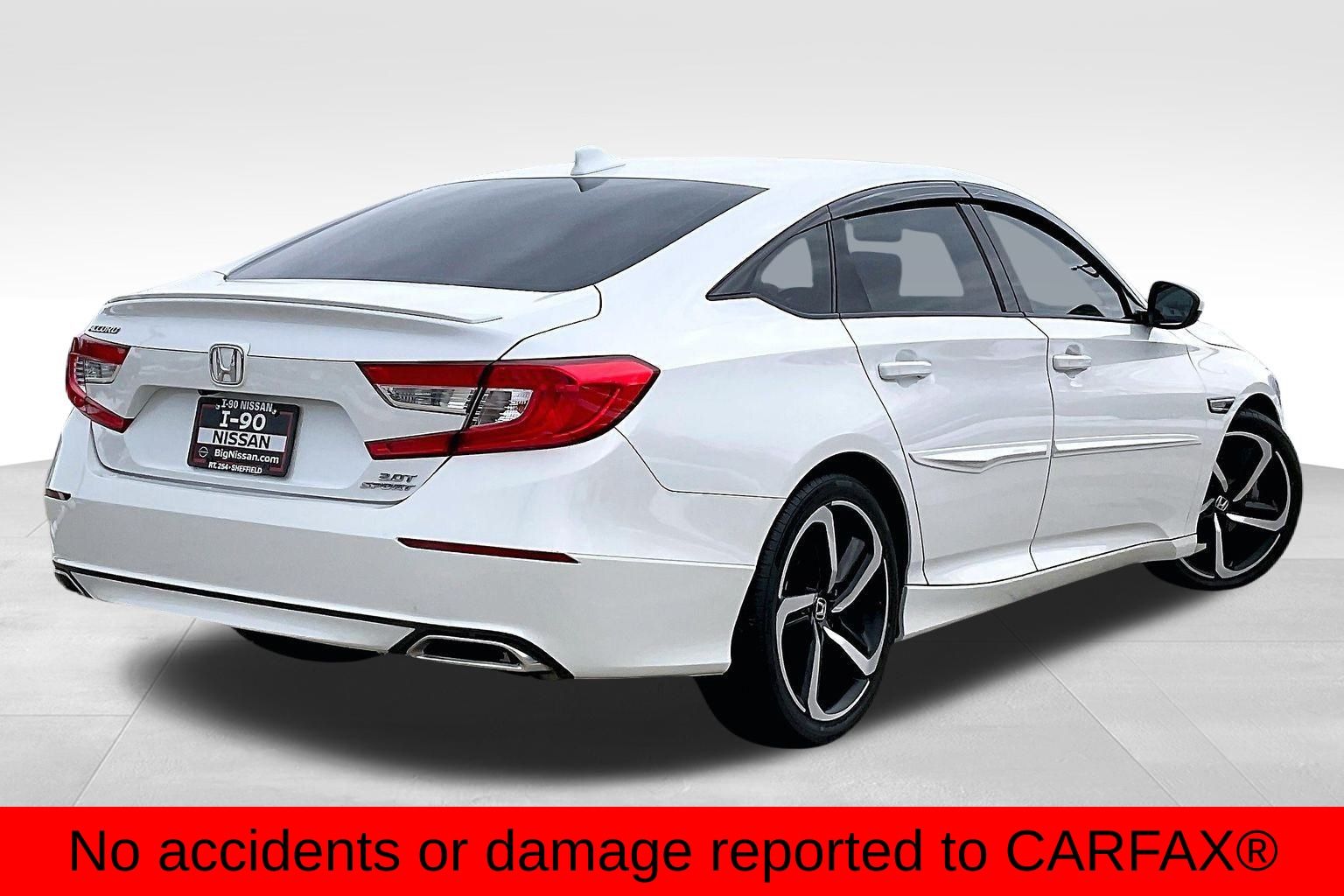 2018 Honda Accord Sport 2.0T photo 2