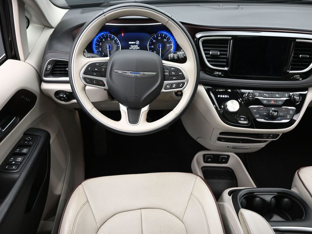 2017 Chrysler Pacifica Limited photo 10