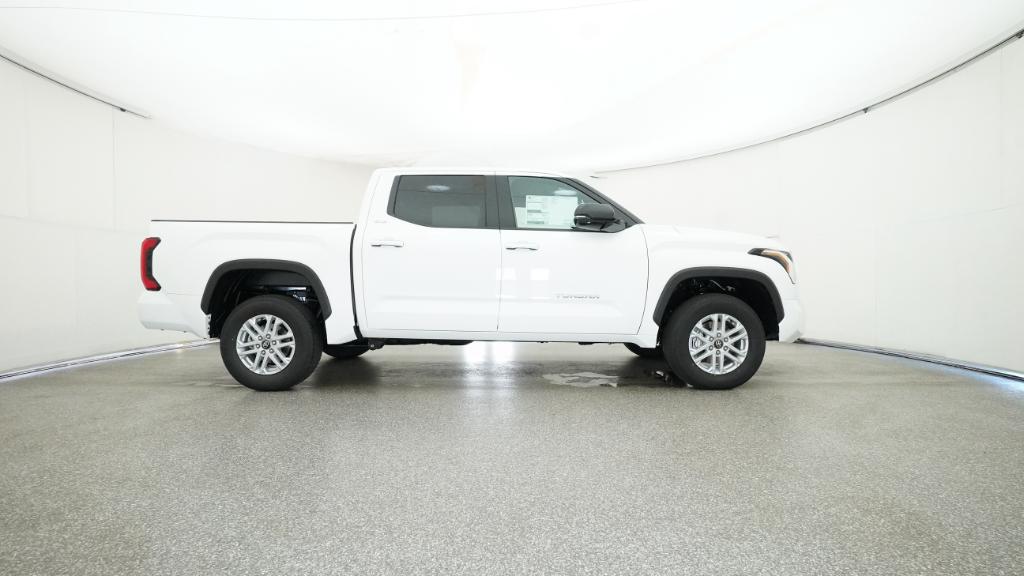 2026 Toyota Tundra SR5 CrewMax photo 24