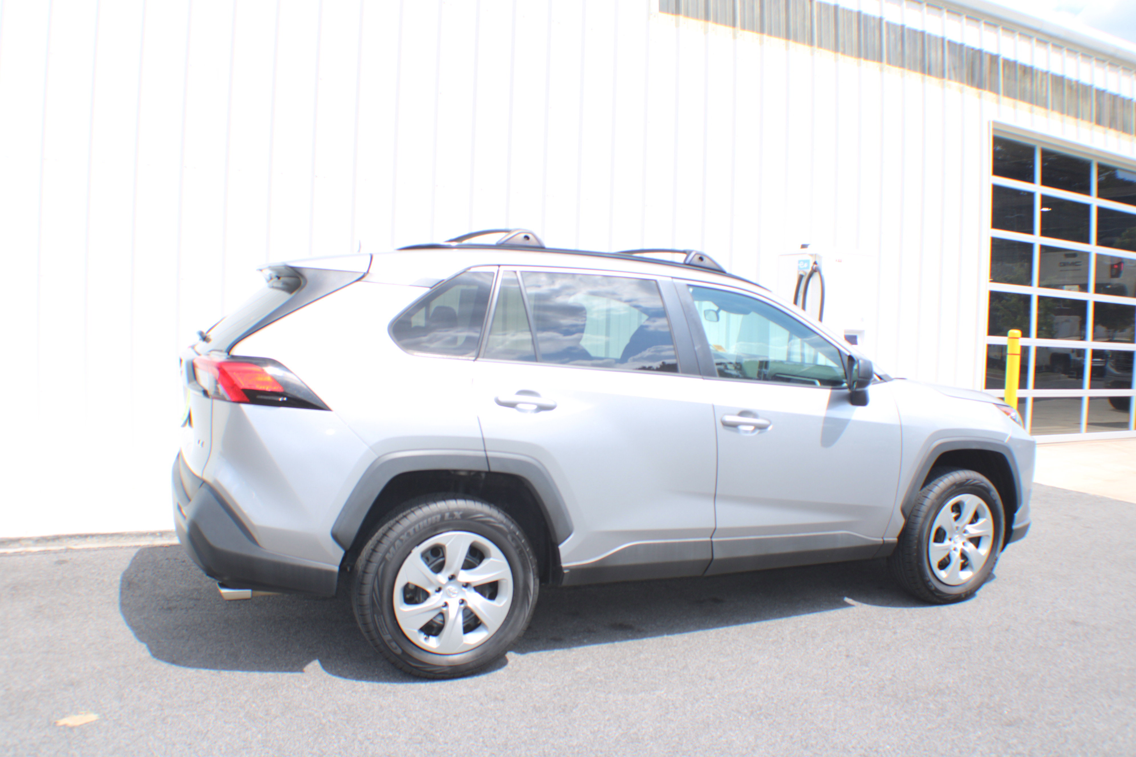 Used 2020 Toyota RAV4 LE with VIN 2T3H1RFV7LC077327 for sale in Cartersville, GA
