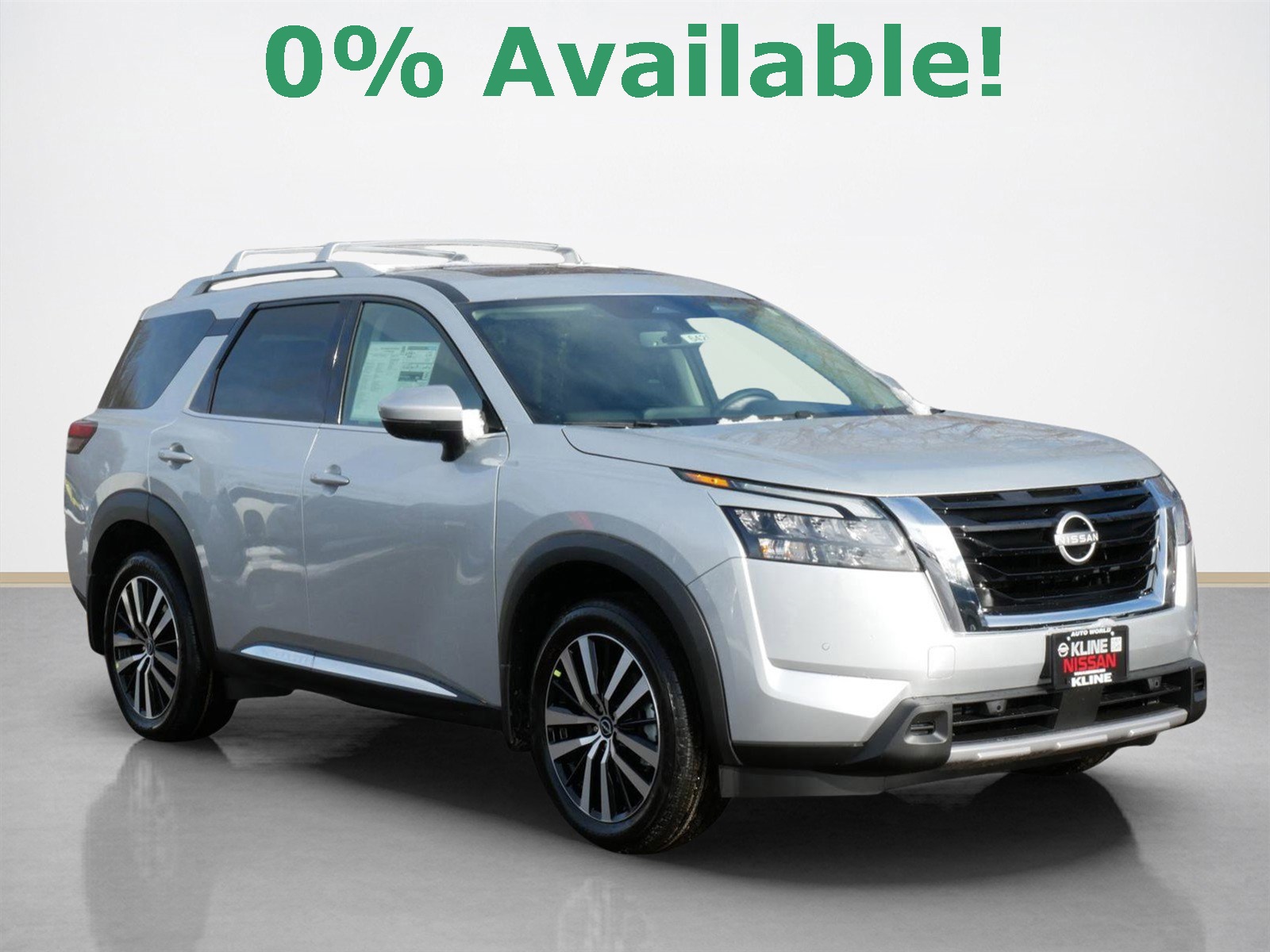 2025 Nissan Pathfinder Platinum's photo