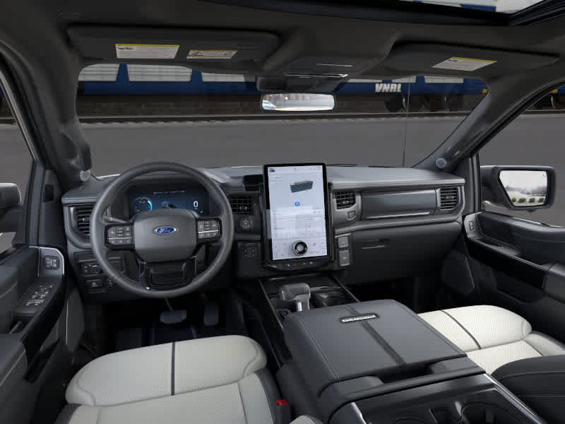 2025 Ford F-150 Lightning Platinum photo 9