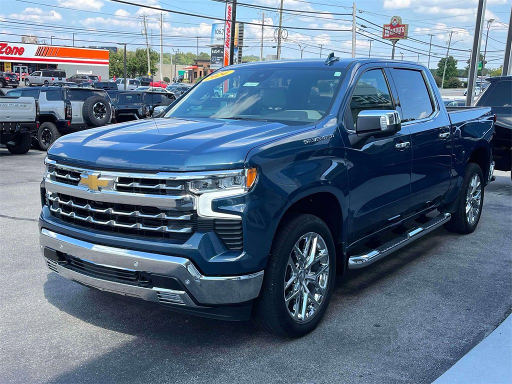 2024 Chevrolet Silverado 1500 LTZ photo 7