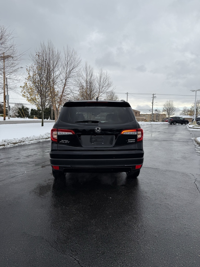 2022 Honda Pilot Special Edition photo 3