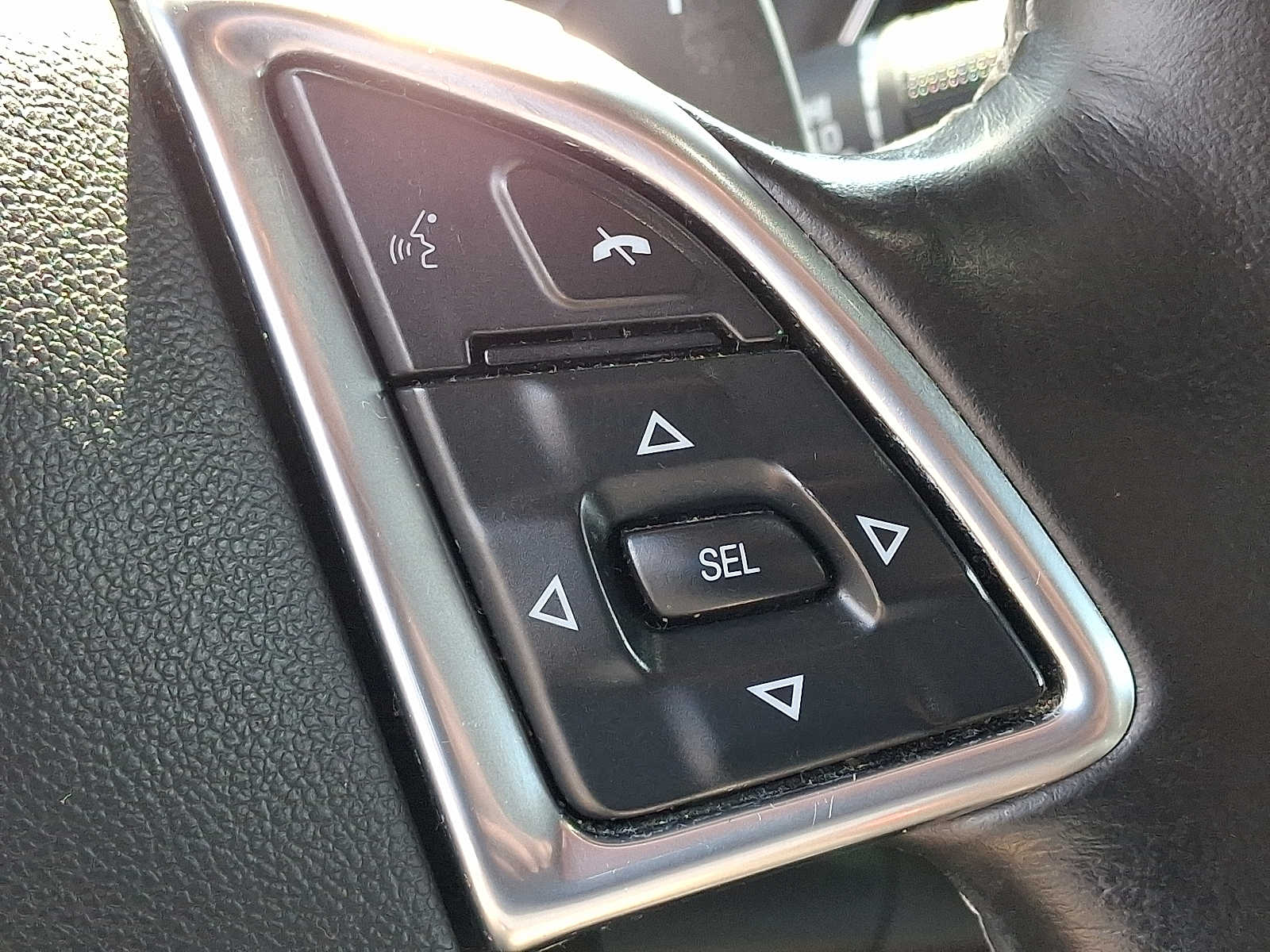 2017 Chevrolet Camaro 1LT photo 27