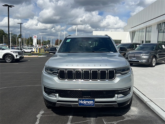 2023 Jeep Wagoneer L Series III photo 3