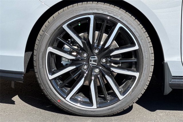 2025 Honda Accord Hybrid Touring photo 16