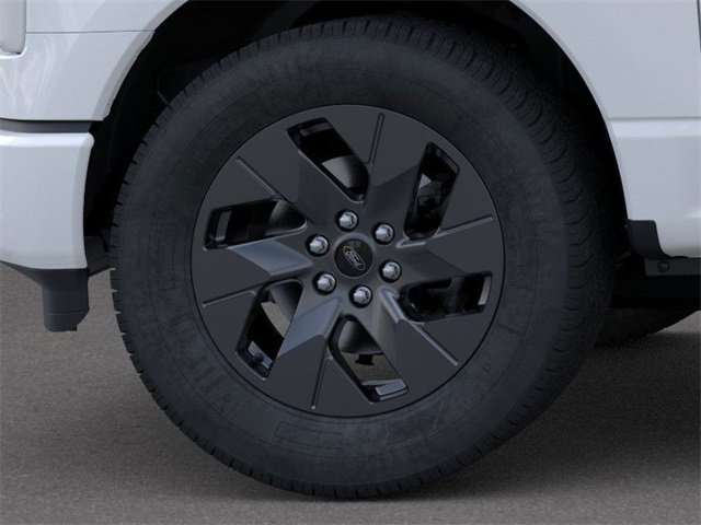 2025 Ford F-150 Lightning photo 19