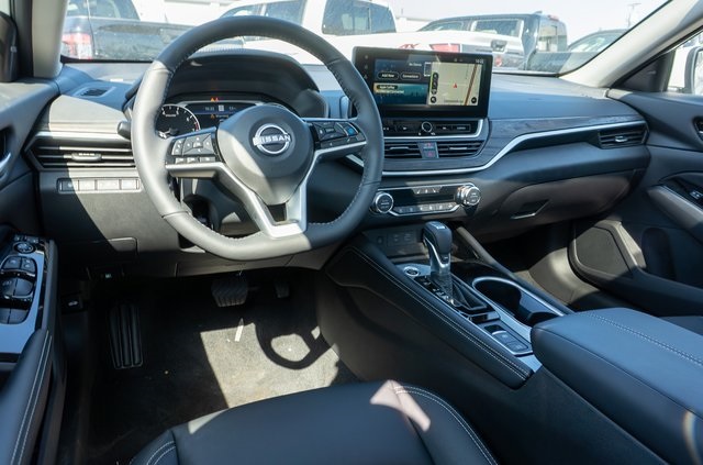 2025 Nissan Altima 2.5 SL photo 7
