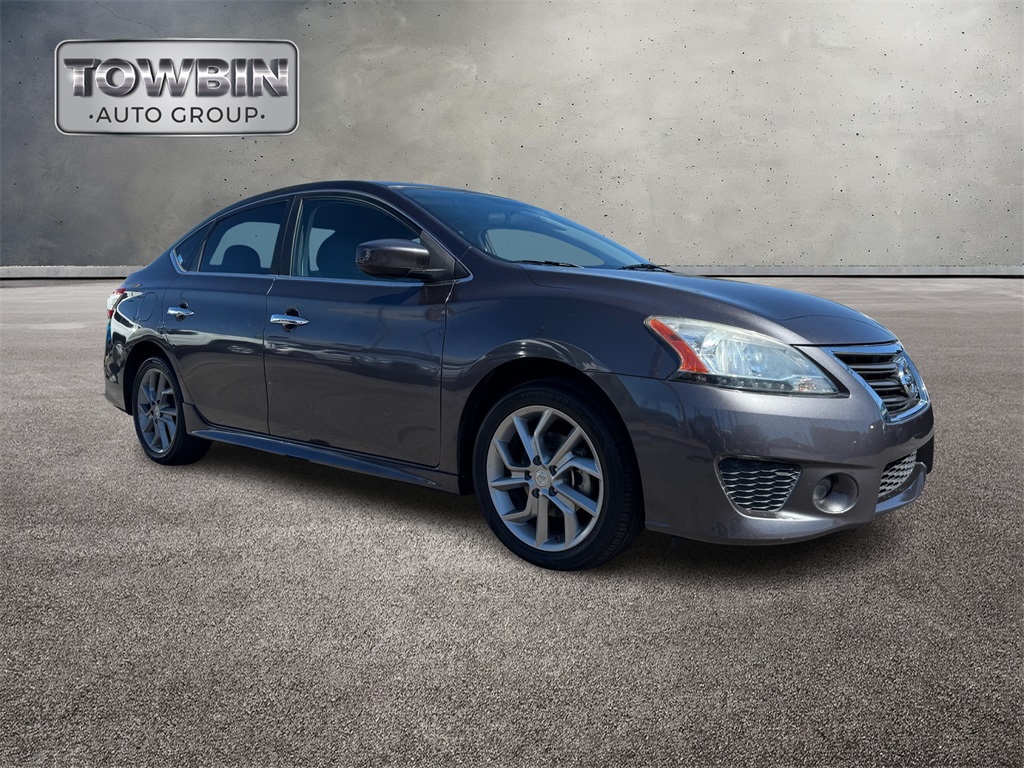 2013 Nissan Sentra SR photo 2