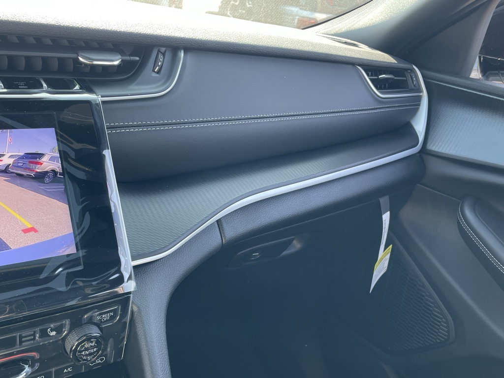 2025 Jeep Grand Cherokee Altitude X photo 29