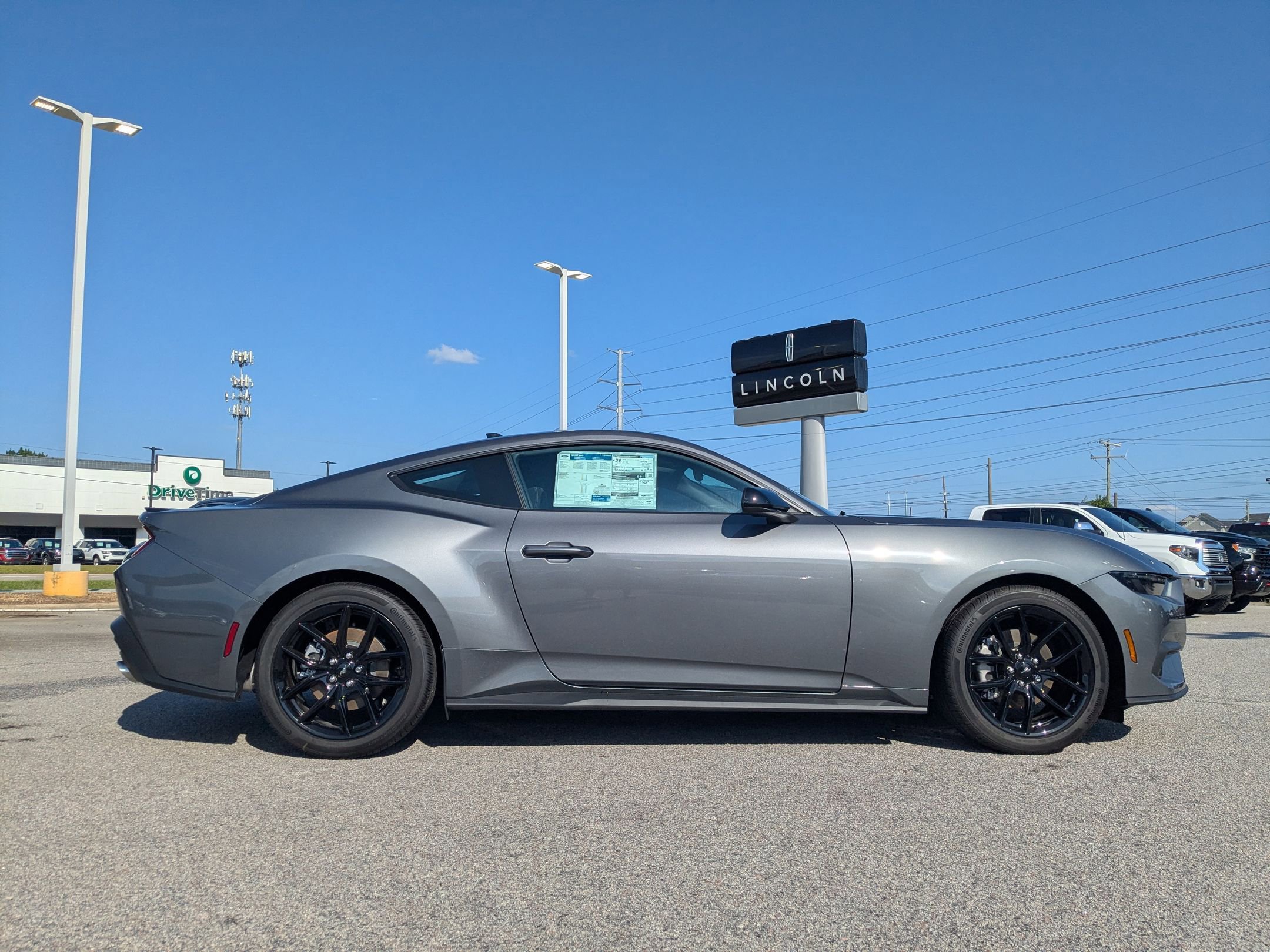 2025 Ford Mustang EcoBoost photo 4