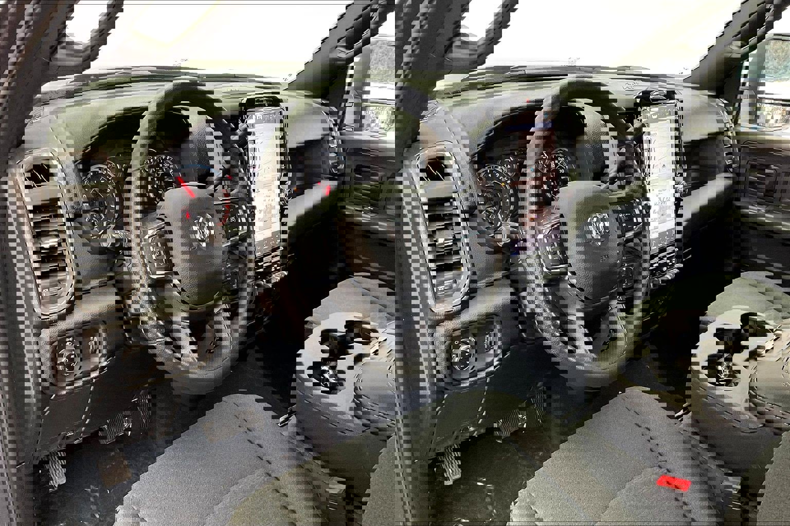 2026 Ram 3500 Tradesman photo 4