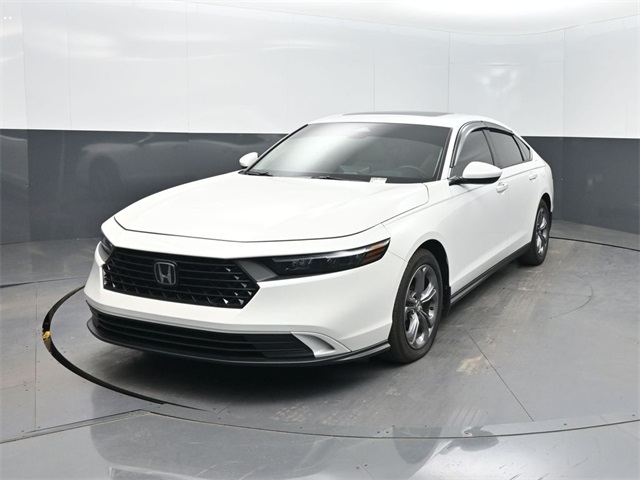 2024 Honda Accord EX's photo