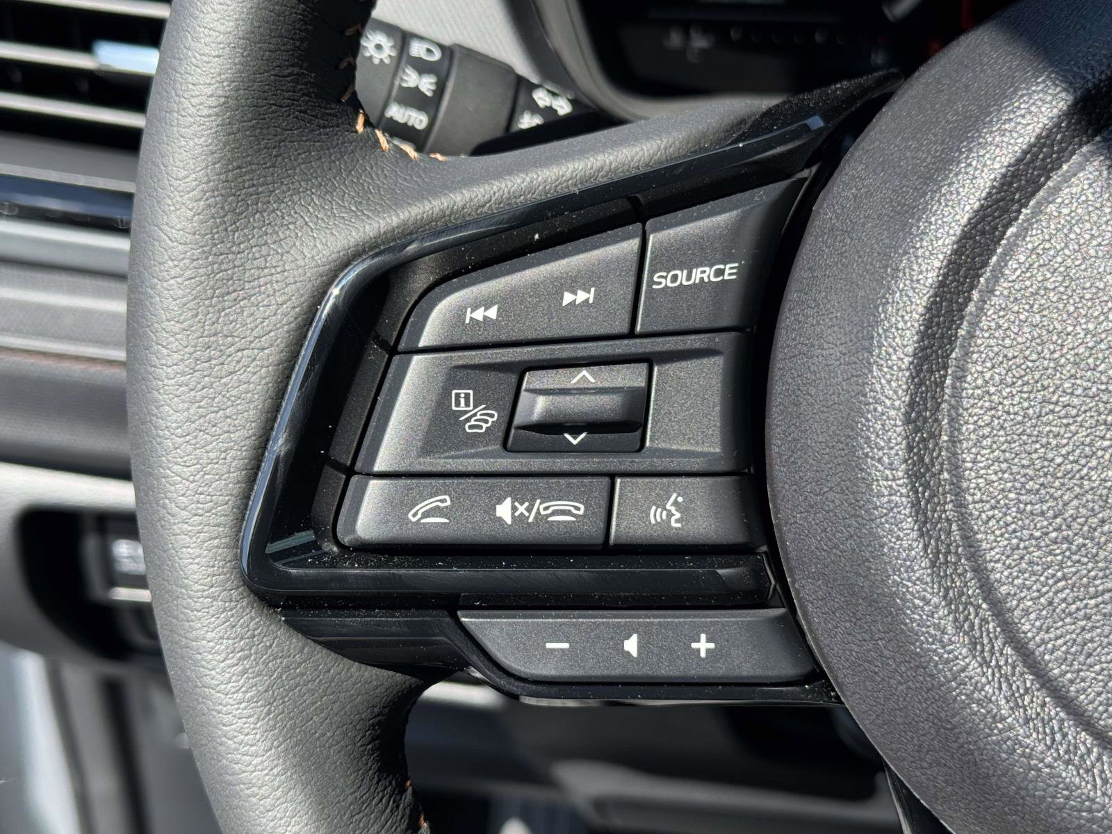 2025 Subaru Forester Touring photo 13