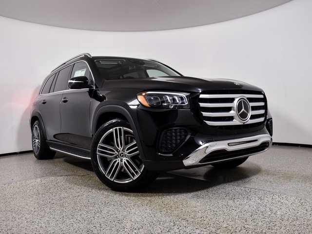2026 Mercedes Benz GLS 450 4MATIC photo 4