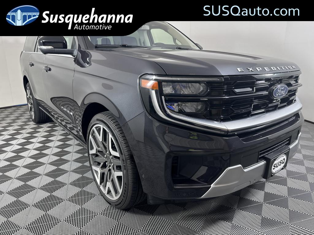 2025 Ford Expedition Platinum's photo