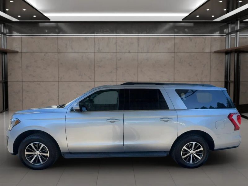 2019 Ford Expedition MAX XLT photo 2