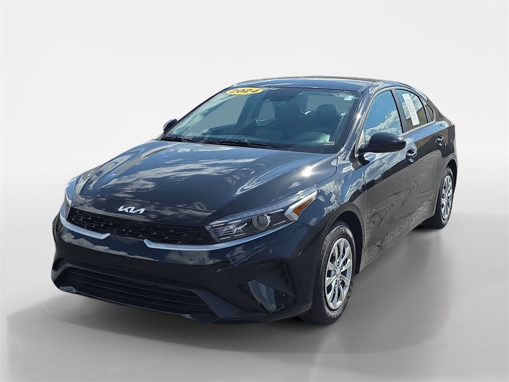 2024 Kia Forte LX photo 4