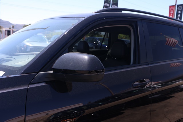 2024 Volkswagen Atlas Peak Edition SEL photo 10