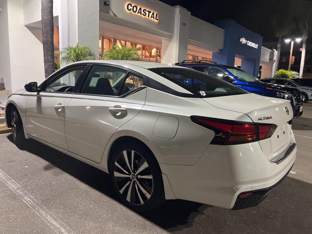 2022 Nissan Altima 2.5 SR photo 7
