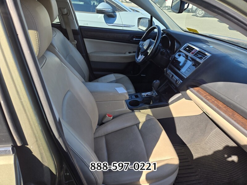 2016 Subaru Outback 3.6R Limited photo 3