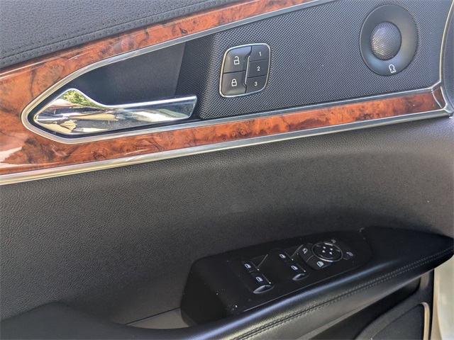 2019 Lincoln Nautilus Reserve photo 23