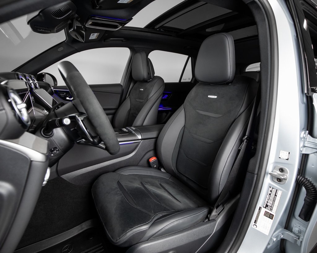 2025 Mercedes Benz GLC 63 AMG S E PERFORMANCE photo 5