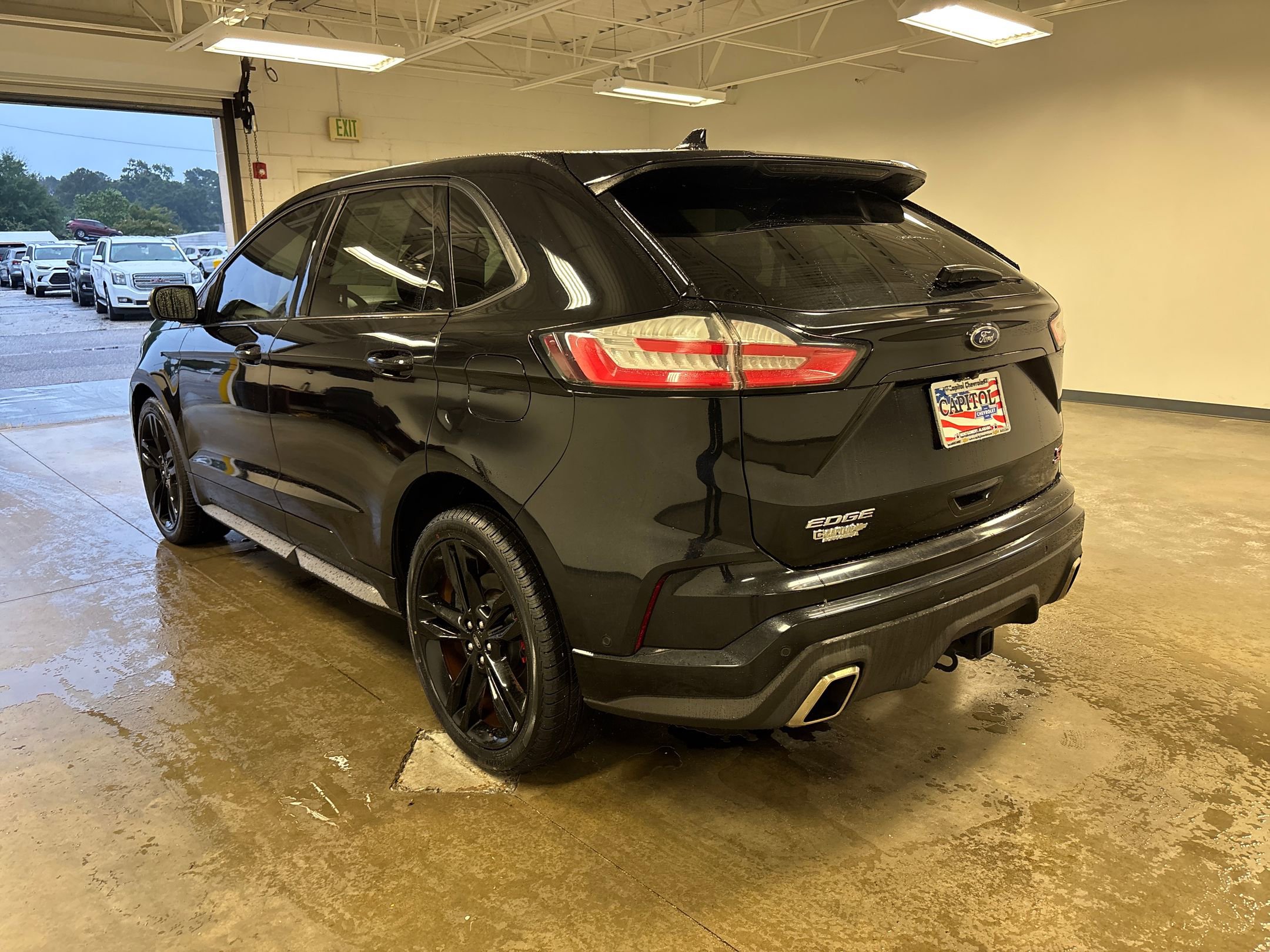 2019 Ford Edge ST photo 2
