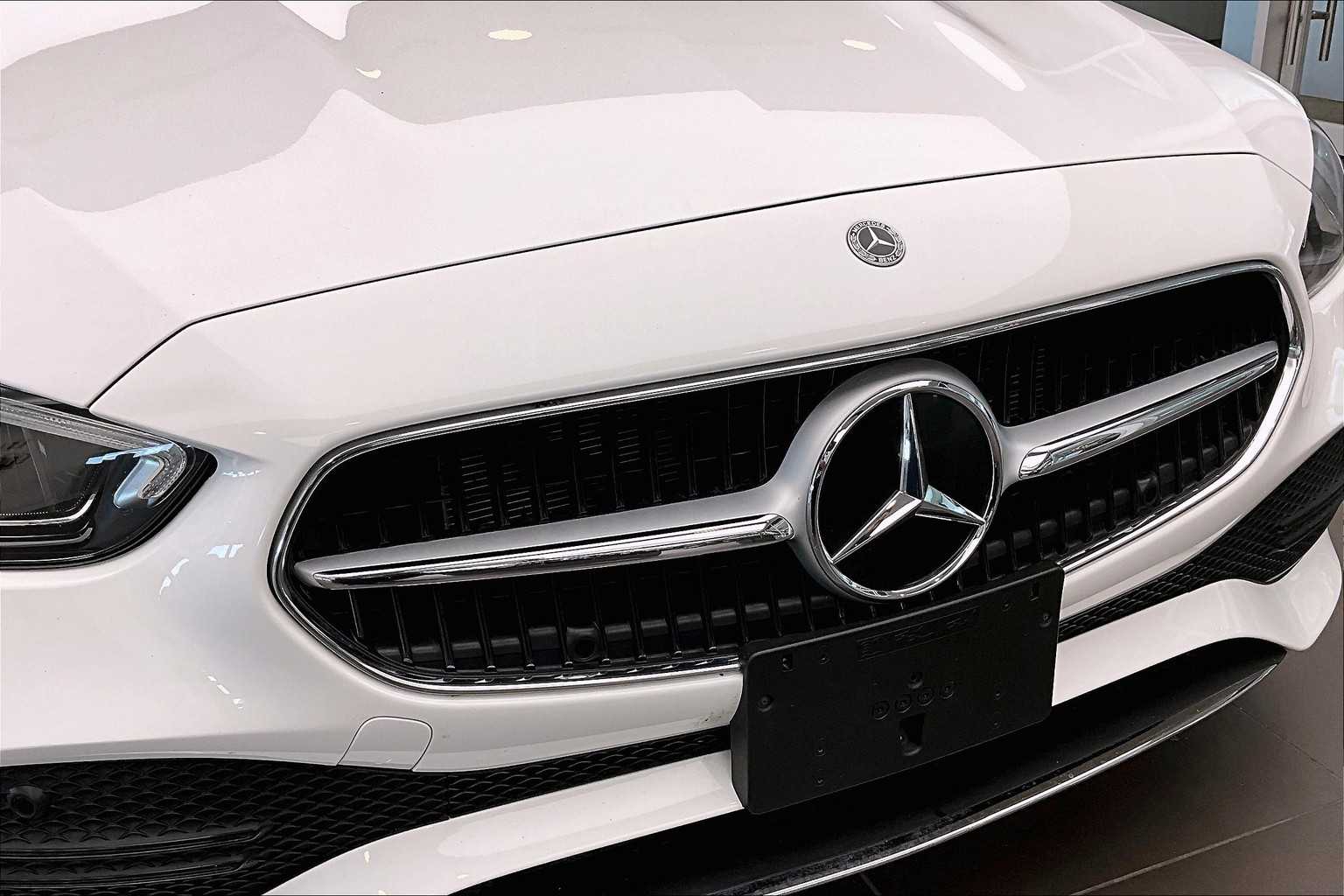 2025 Mercedes Benz C 300 Sedan photo 28