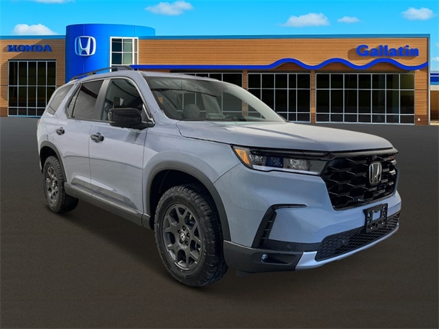 2025 Honda Pilot TrailSport photo 2