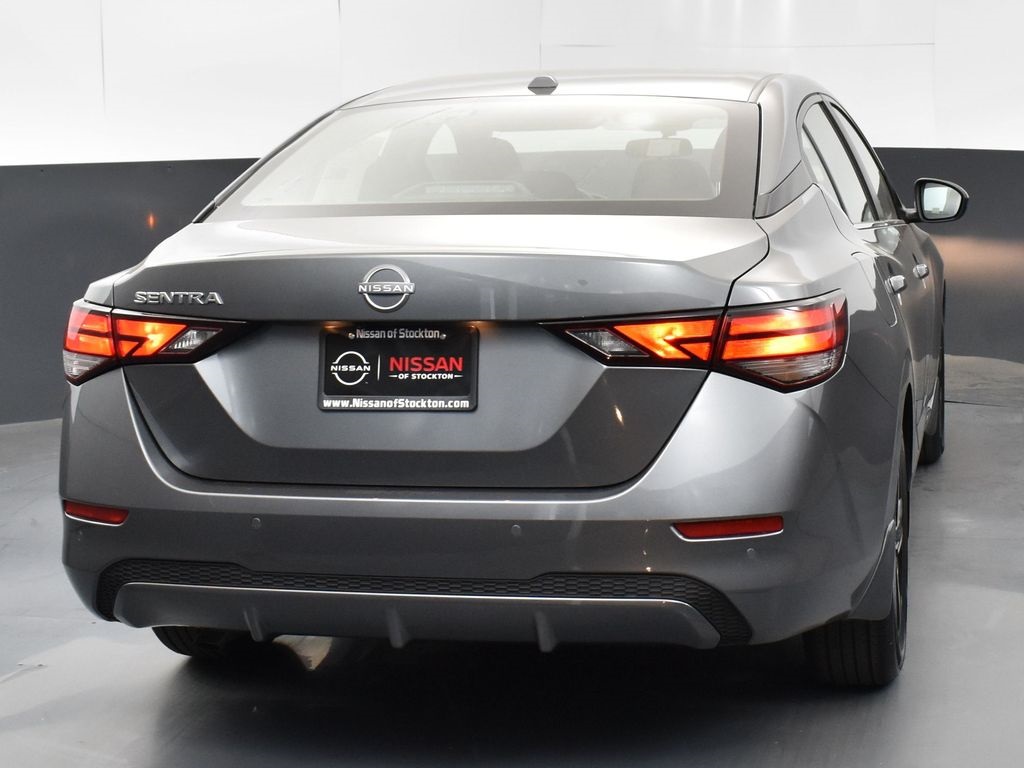 2025 Nissan Sentra SV photo 6