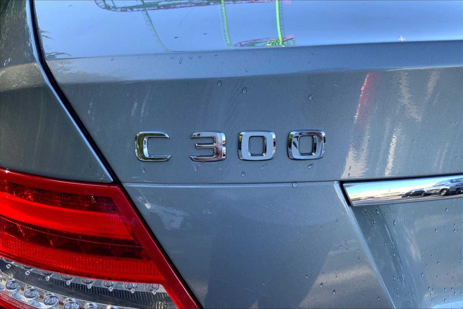 2012 Mercedes Benz C 300 Sport photo 9