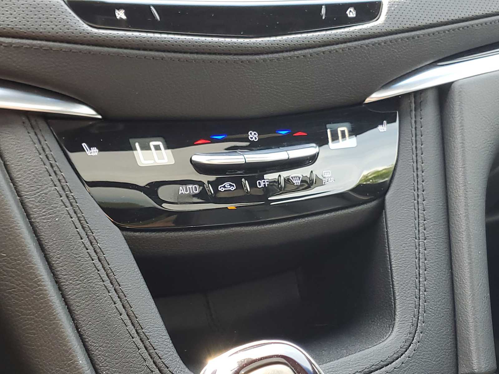 2024 Cadillac XT5 Premium Luxury photo 35