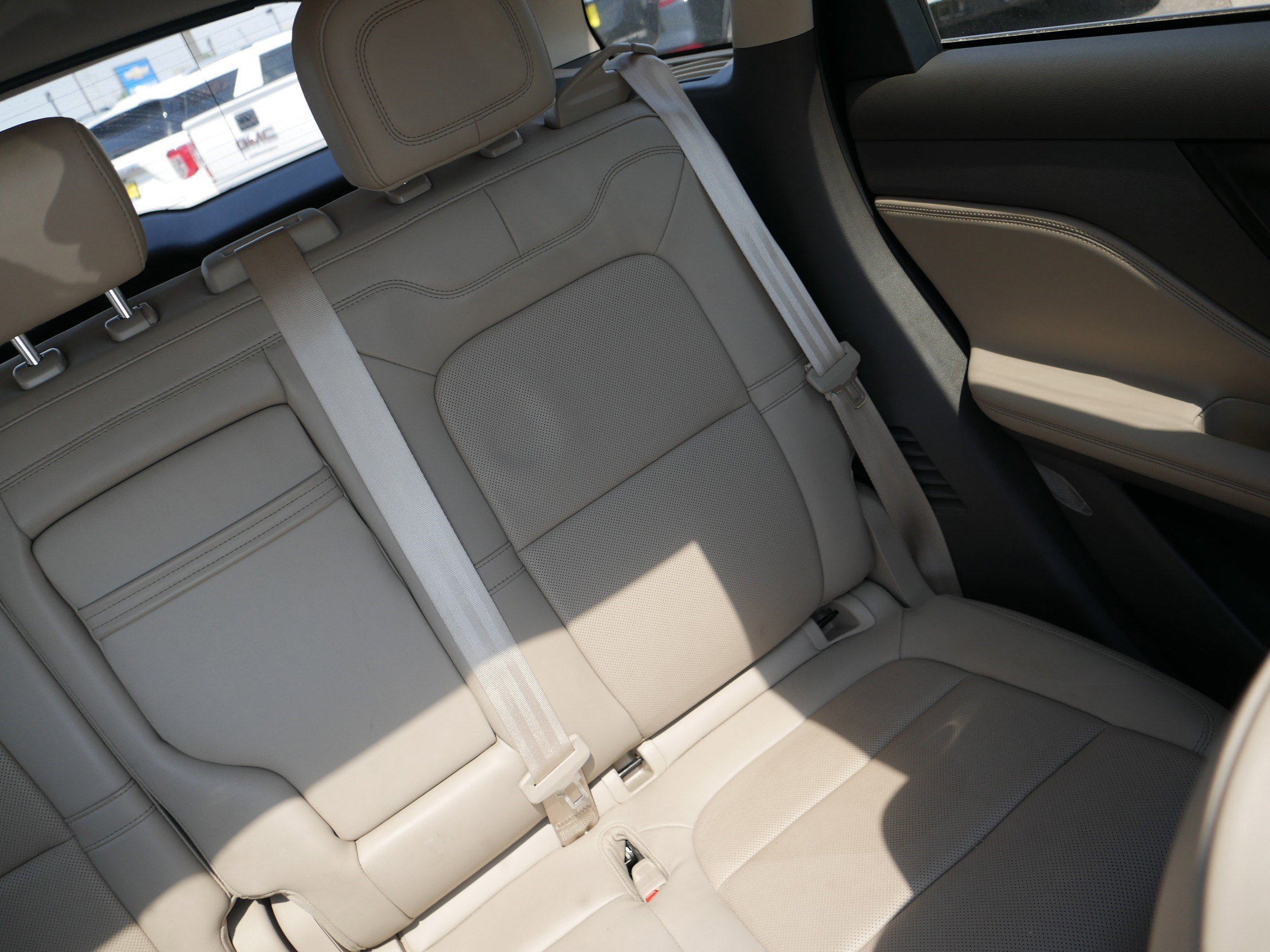 2022 Lincoln Corsair Standard photo 14