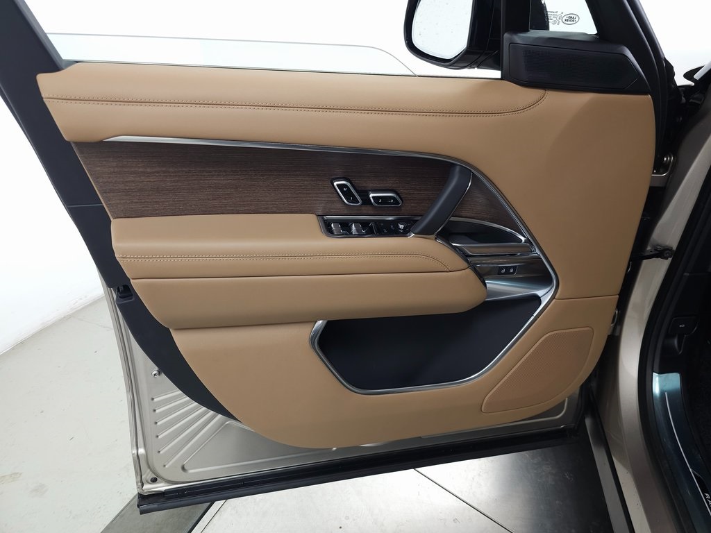 2025 LAND ROVER RANGE ROVER - Image 11