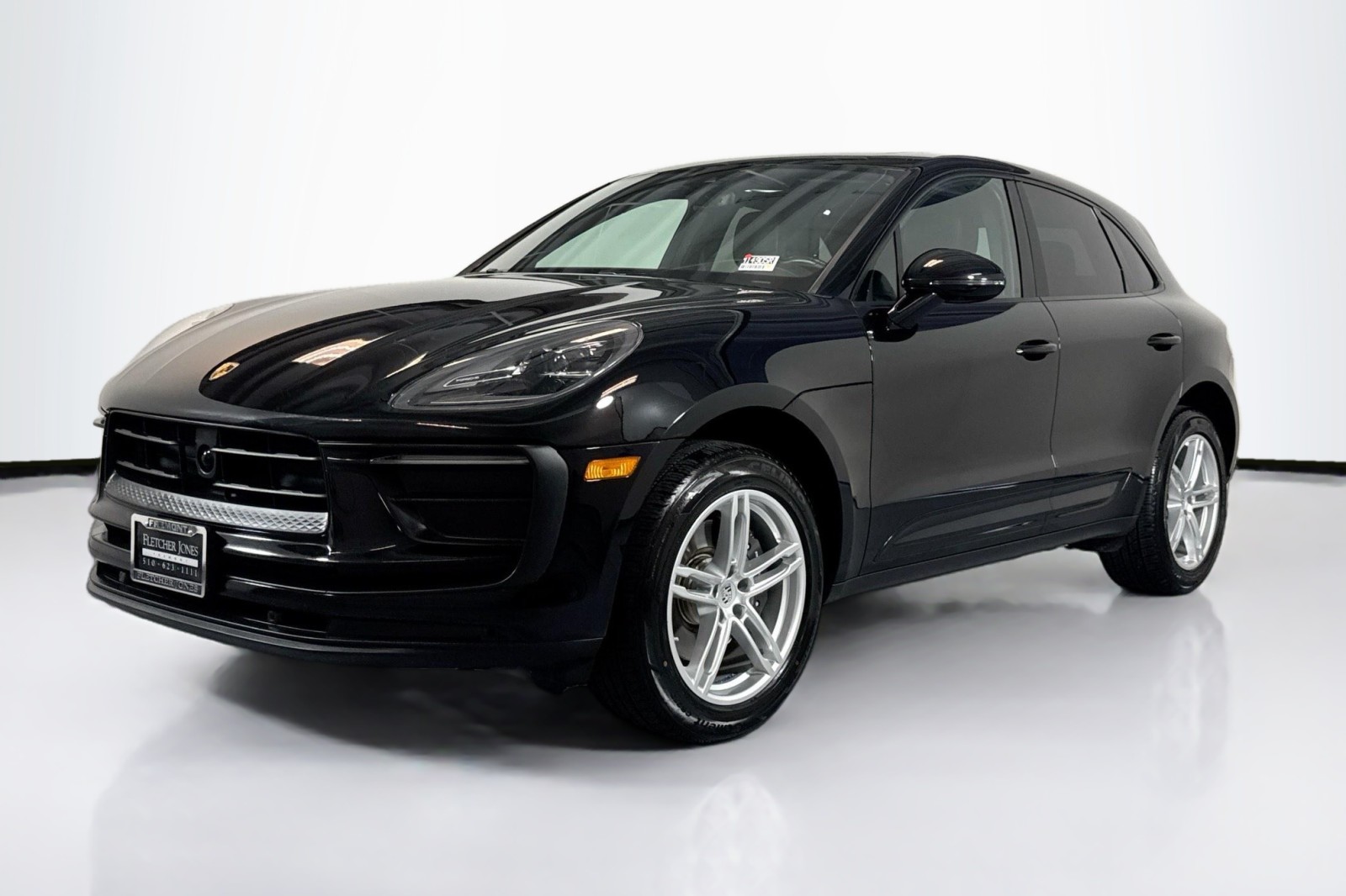 2023 Porsche Macan T